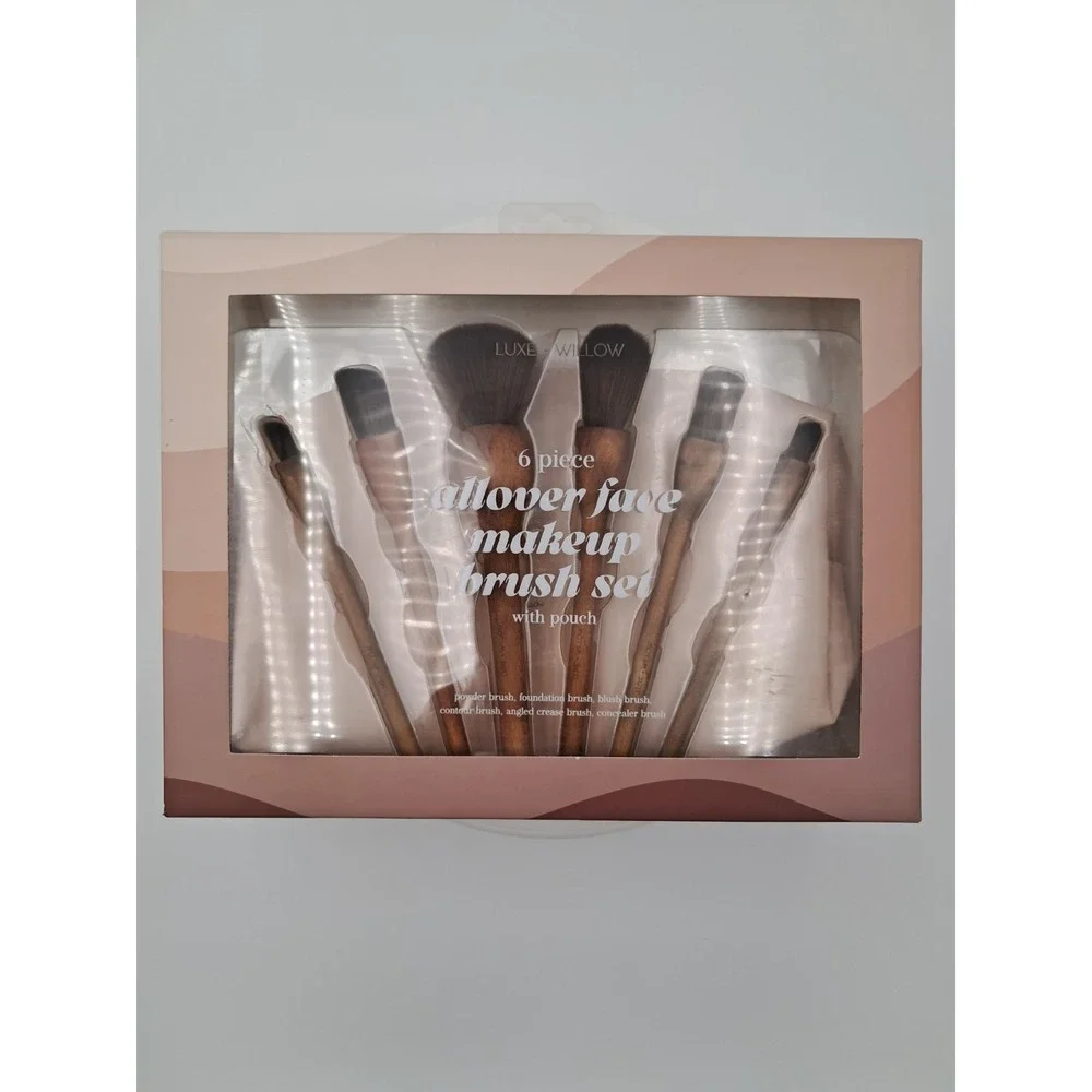 Luxe + Willow 6 Piece All Over Makeup Brush‎ Set & Makeup Carrying Case